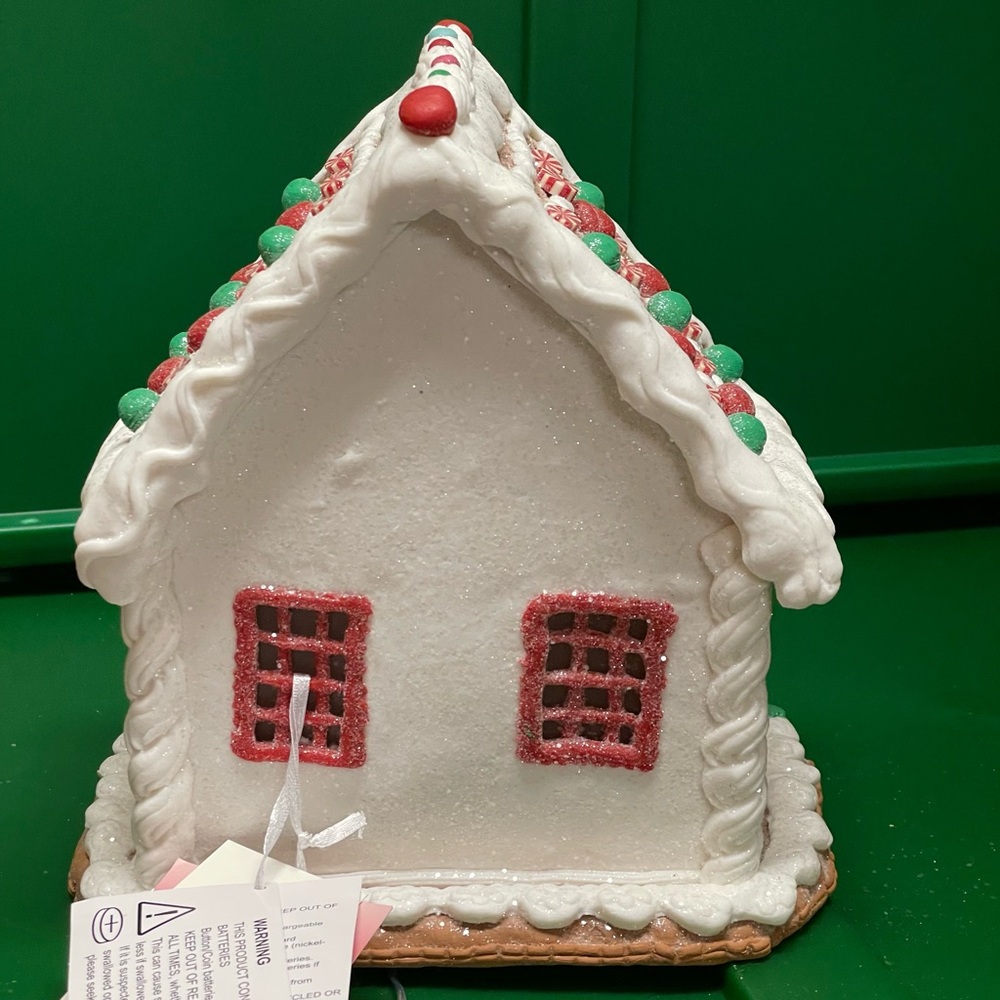 Gingerbread House - Picture 5 of 12
